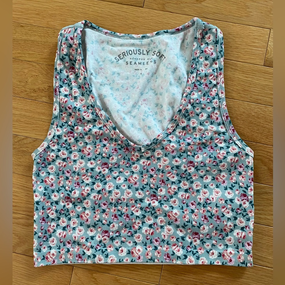 Flower ribbed crop top